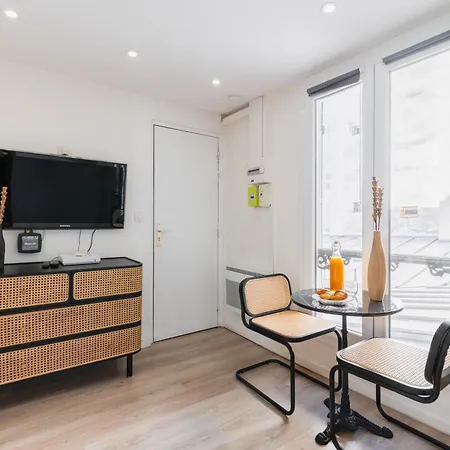 Elegant Studio Proche Metro - 11 - 2p *